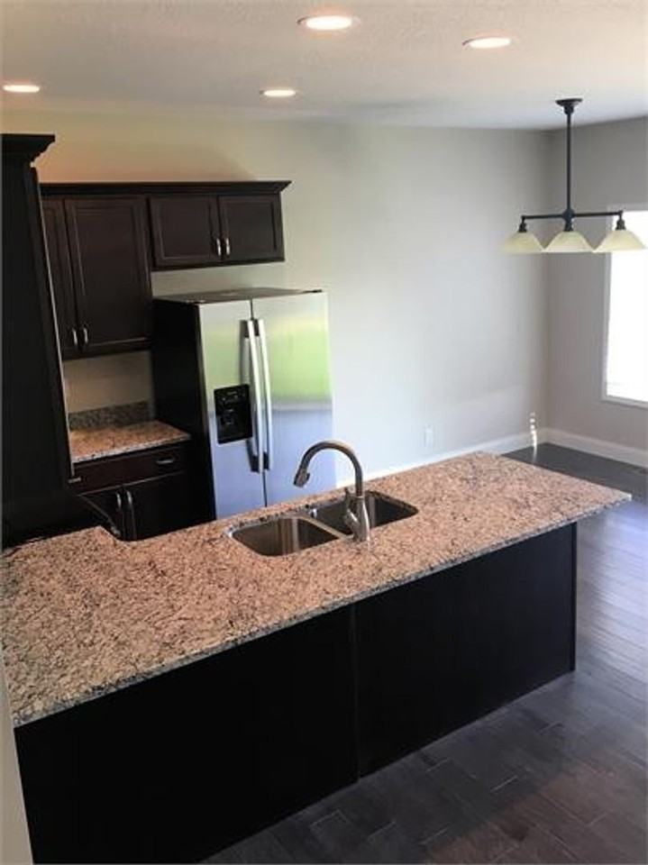 1408 Cobblestone Way - Photo 2 of 19