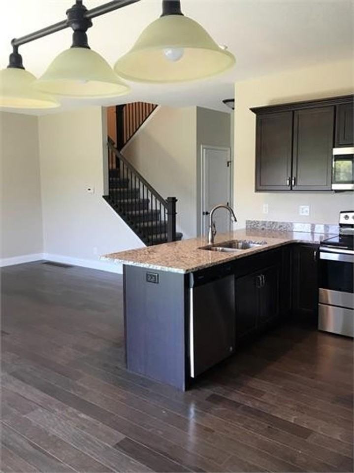 1408 Cobblestone Way - Photo 4 of 19