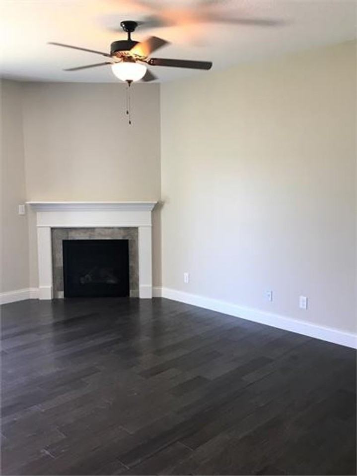 1408 Cobblestone Way - Photo 5 of 19