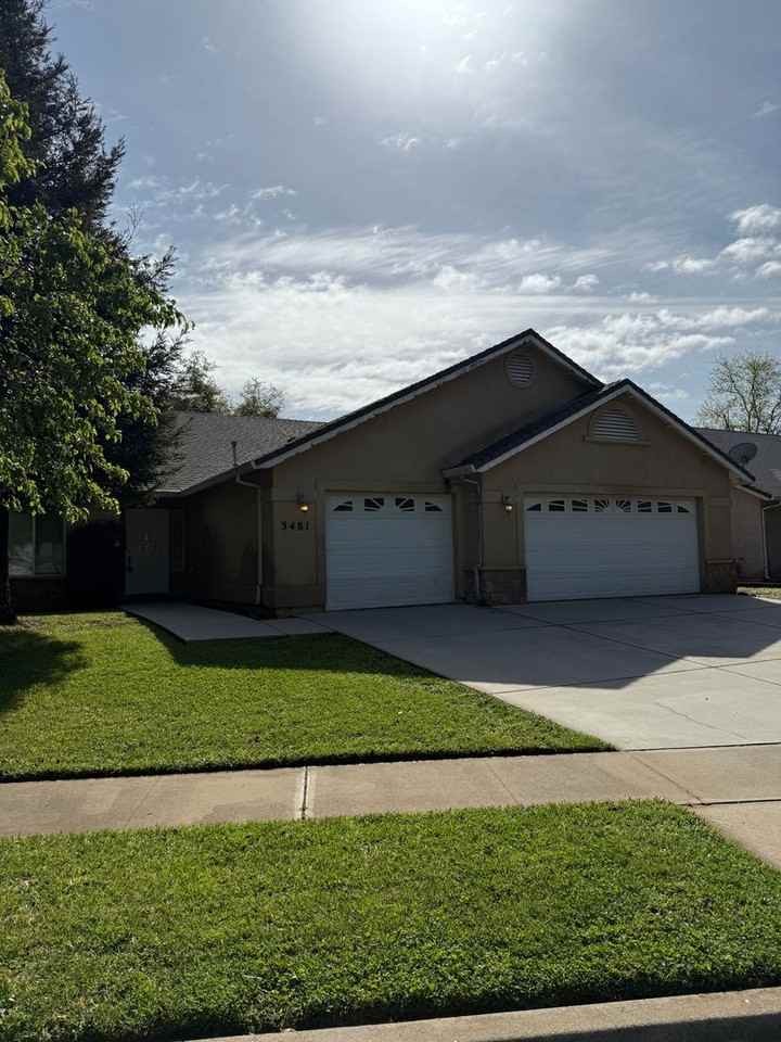 3481 Cockerill Dr - Photo 2 of 17