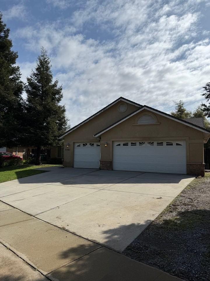 3481 Cockerill Dr - Photo 3 of 17