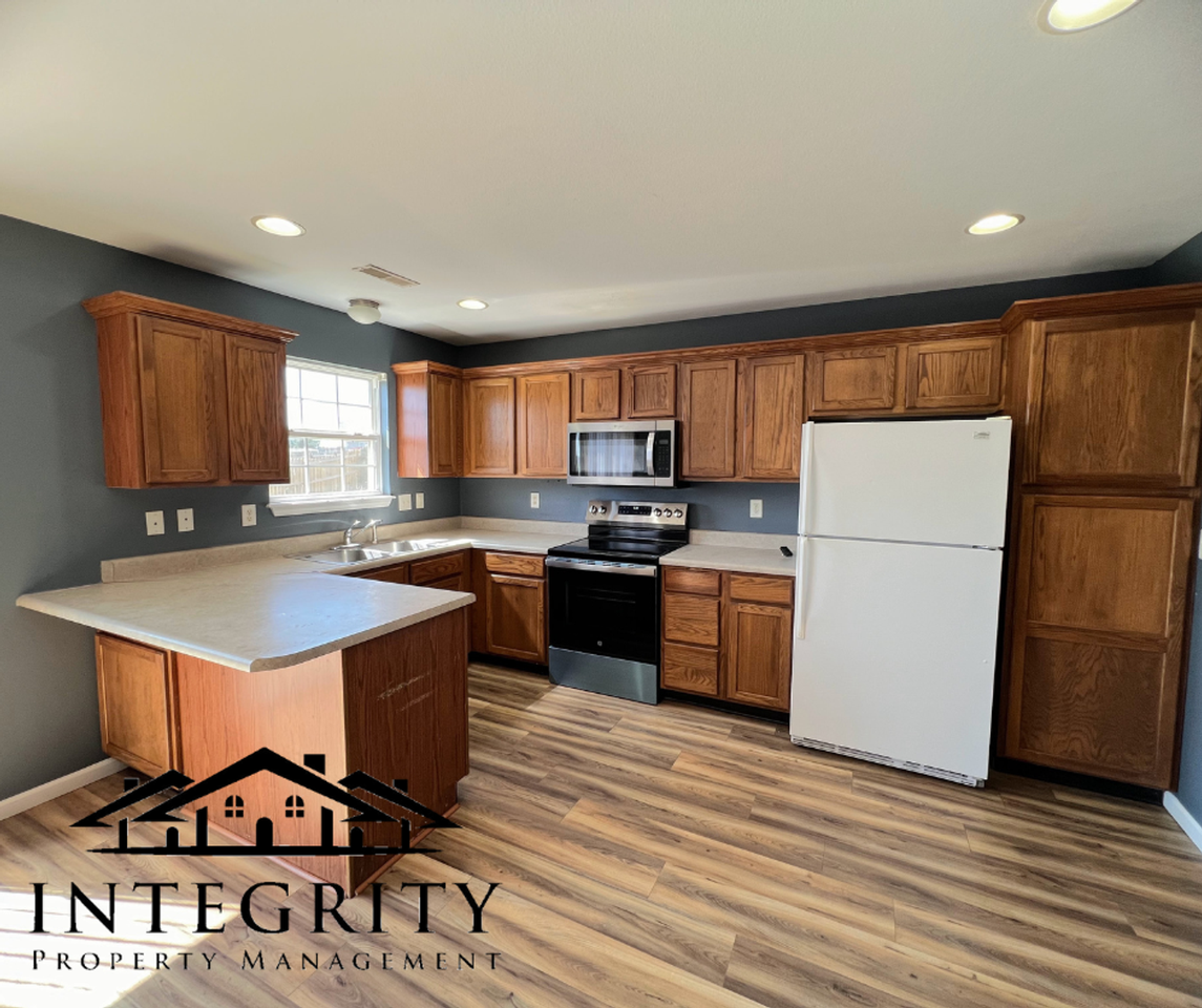 24136 Tupelo Ln - Photo 5 of 15