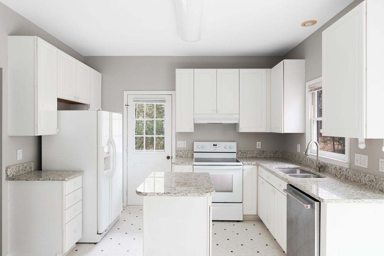 230 Forbush Mountain Dr - Photo 3 of 21