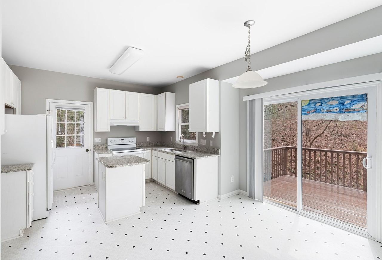 230 Forbush Mountain Dr - Photo 5 of 21