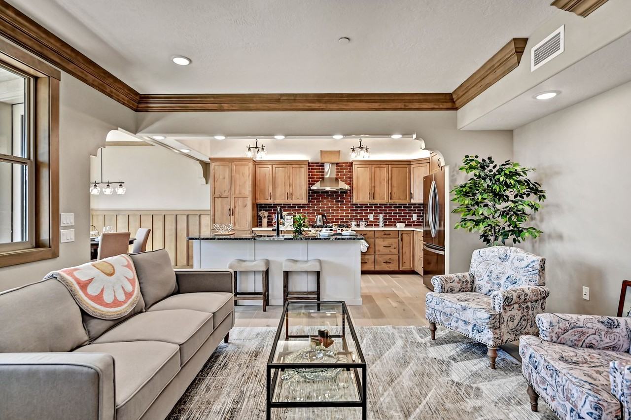 167 Aikens Rd - Photo 2 of 11