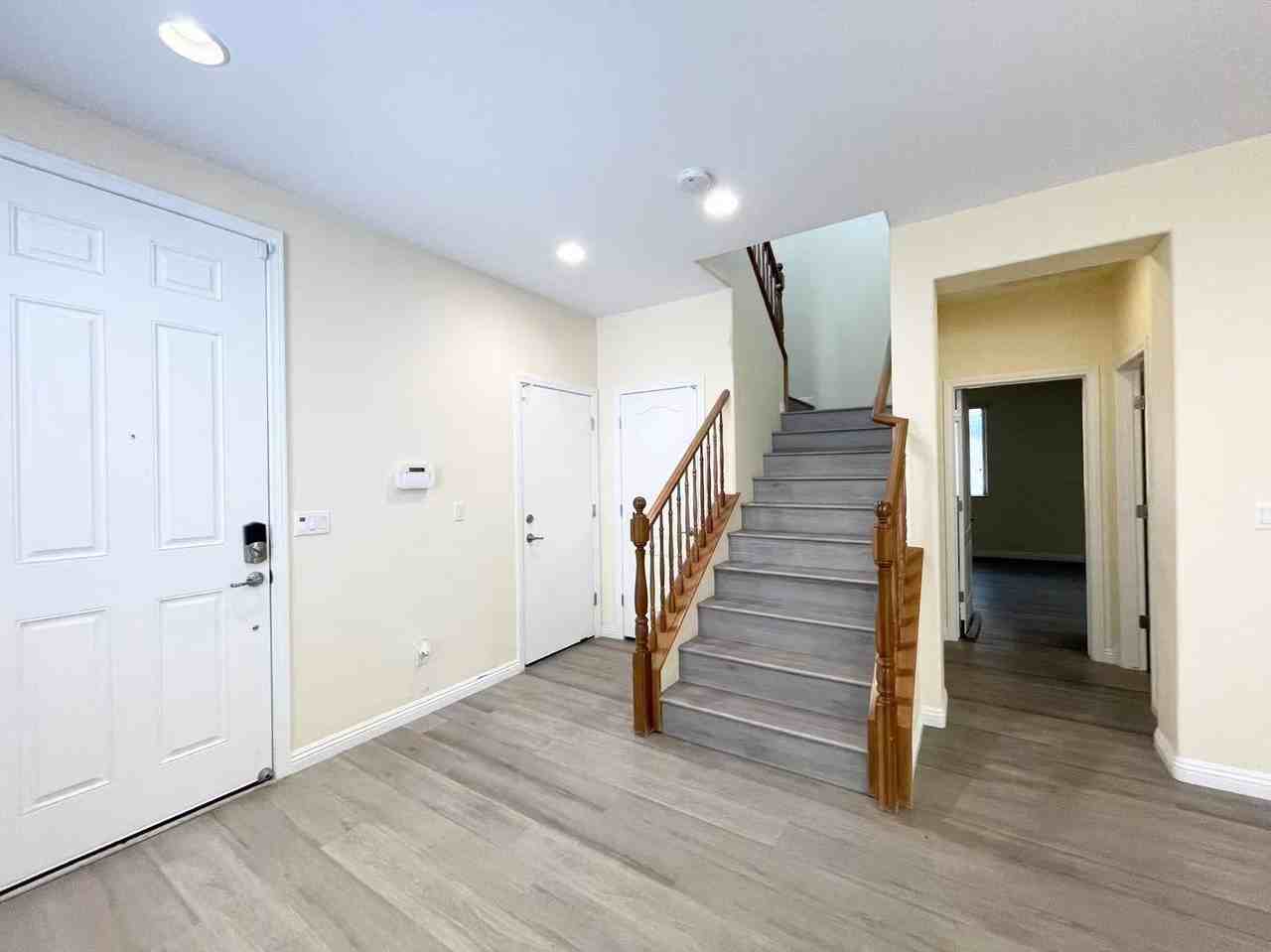 7258 Summer Grove Ave - Photo 3 of 37