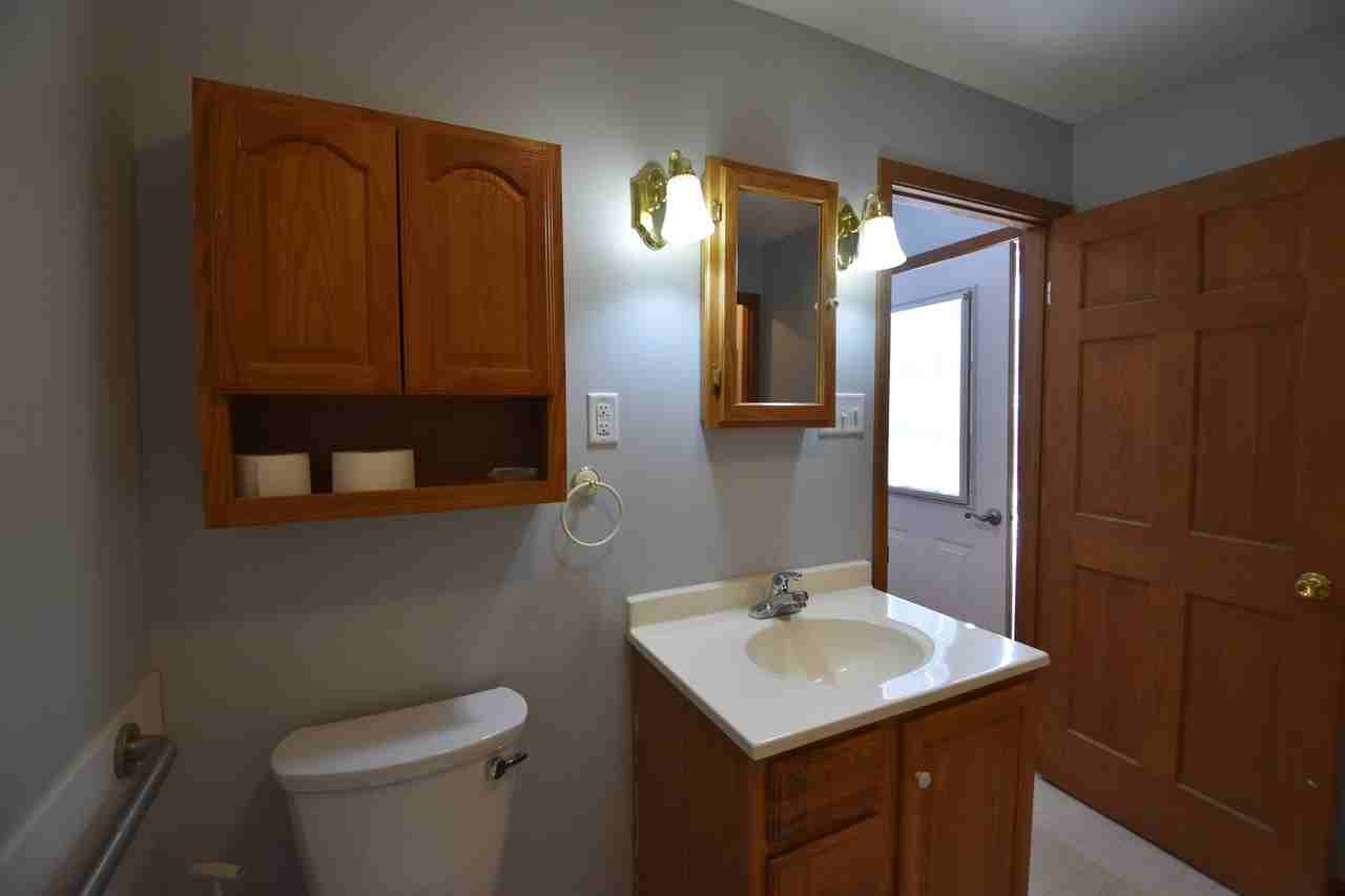 322 W Staat St - Photo 3 of 21