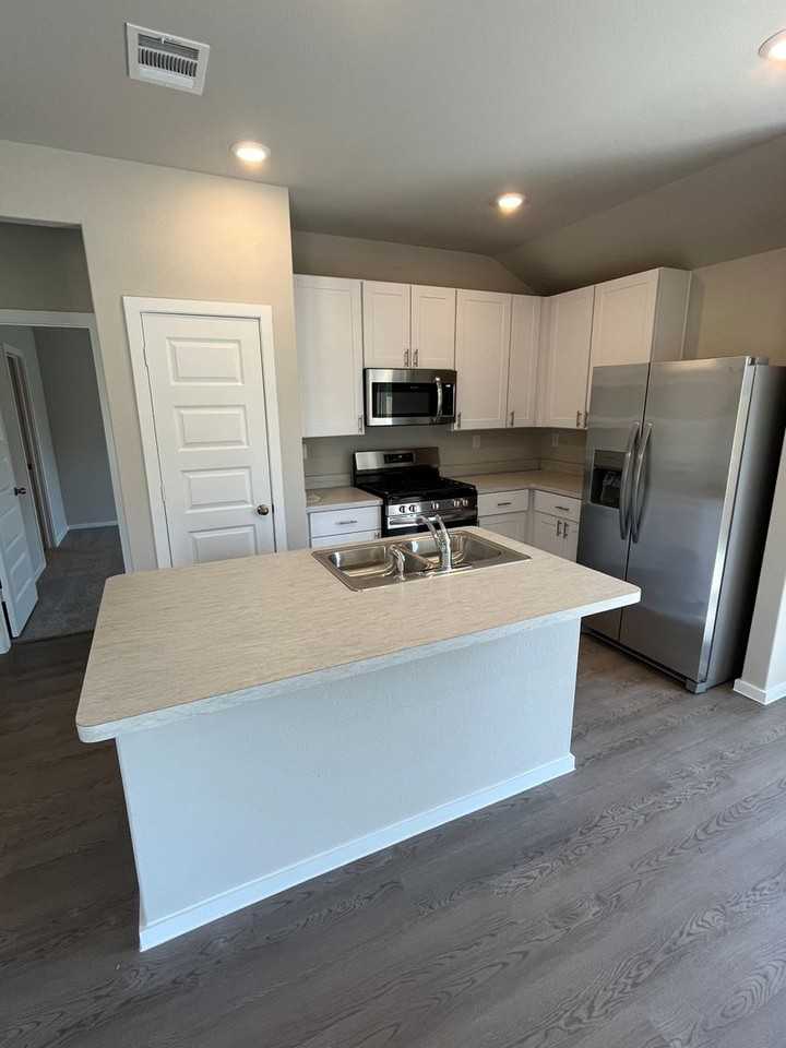 25553 Blossom Ct - Photo 3 of 17