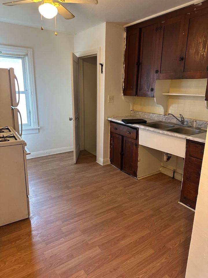 123 Kentucky Ave - Photo 2 of 9