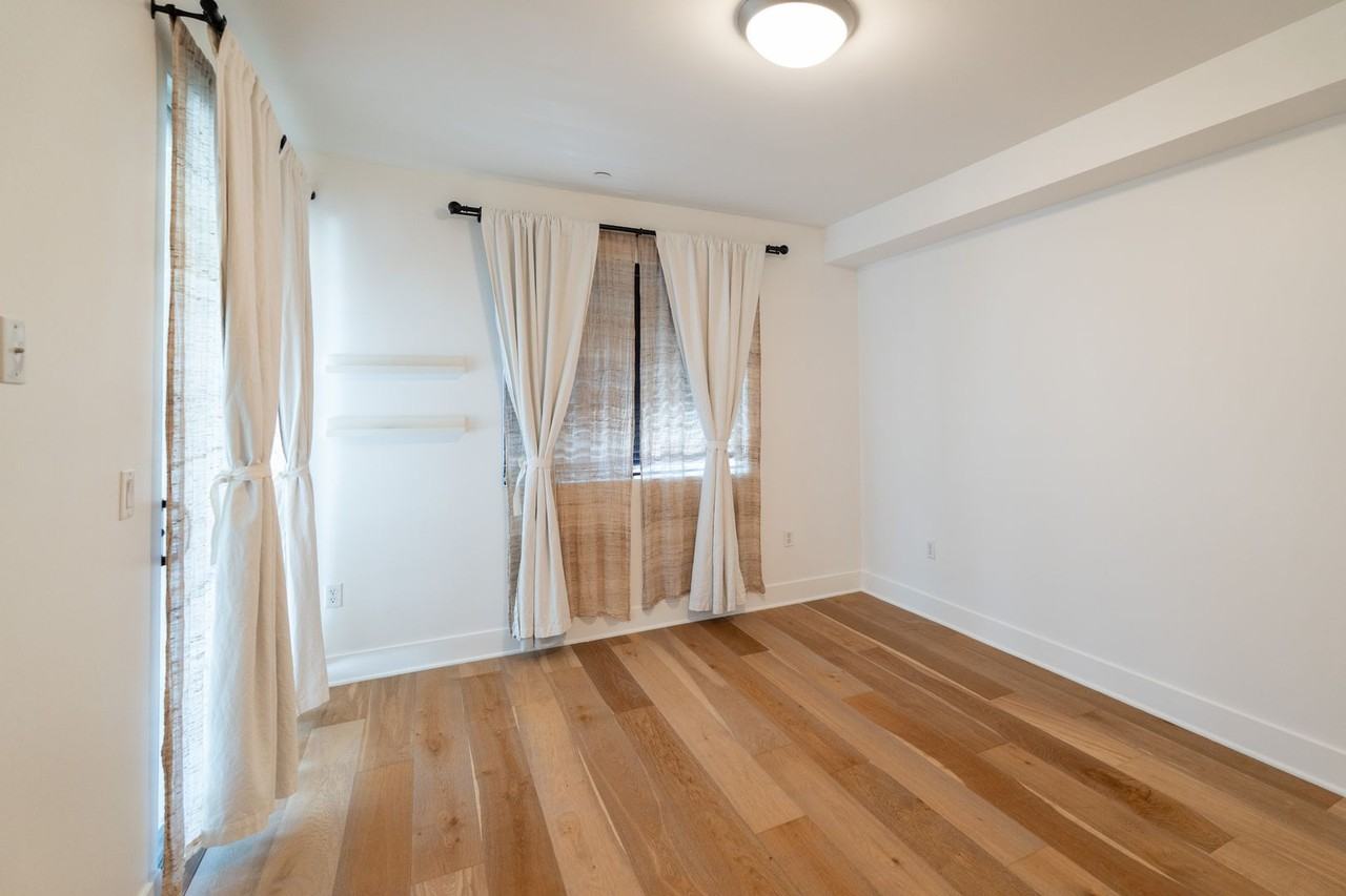 7133 Hawthorn Ave #206 - Photo 6 of 21