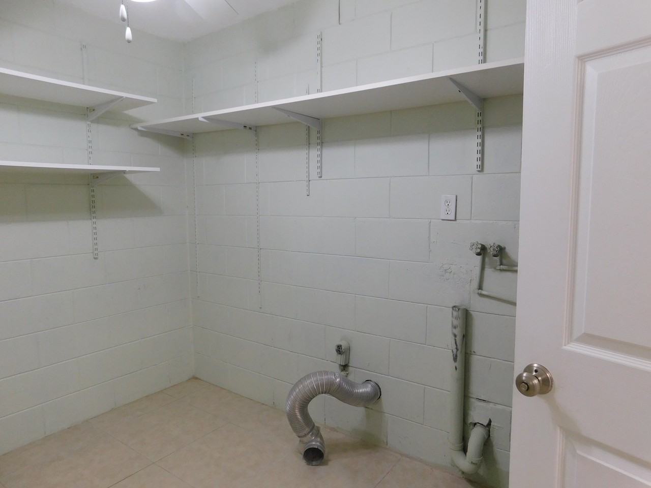 565 E Jessup Ave - Photo 6 of 22