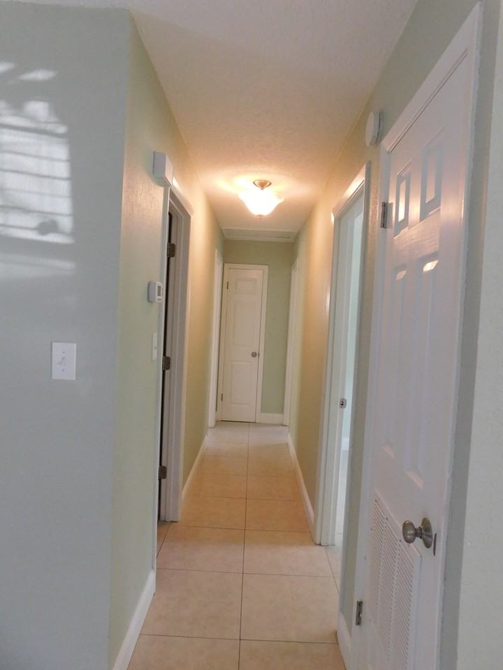 565 E Jessup Ave - Photo 7 of 22