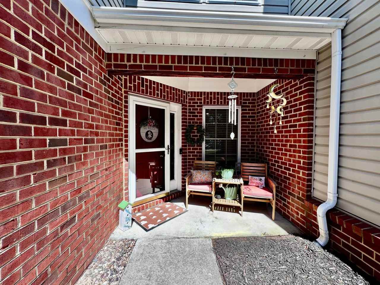 2558 Hartley St - Photo 3 of 36