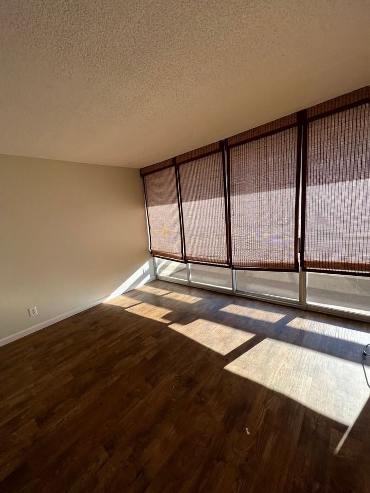 100 N Arlington Ave #11H - Photo 3 of 11