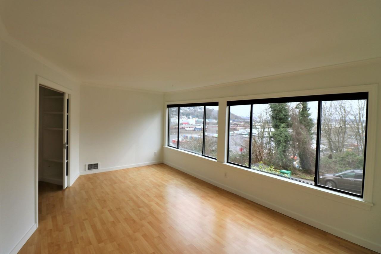 2550 Thorndyke Ave W #305