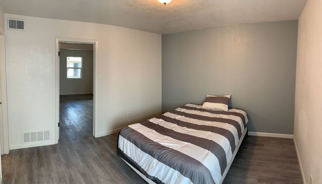 East 12th Townhomes and Apts - Photo 6 of 32