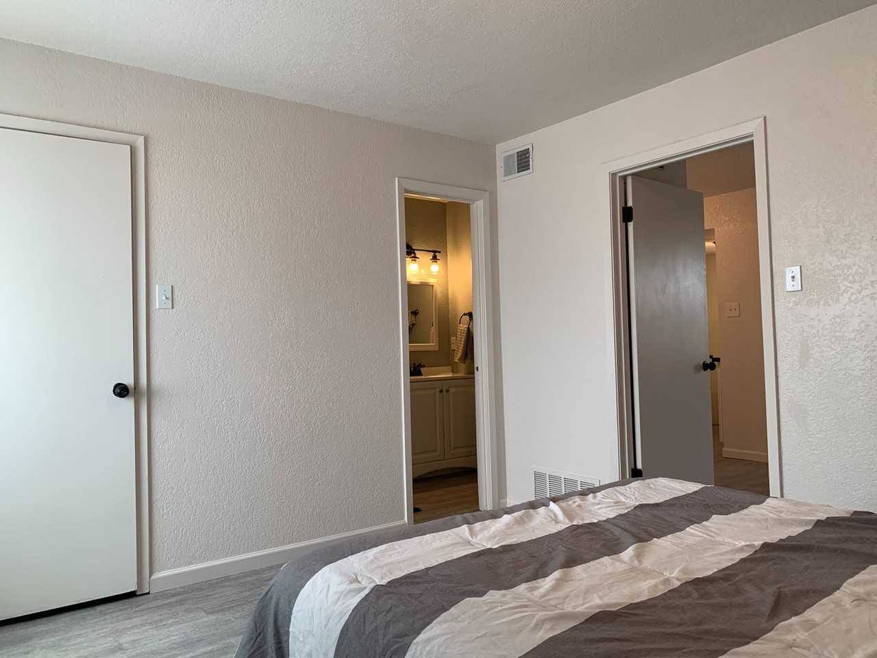 East 12th Townhomes and Apts - Photo 7 of 32