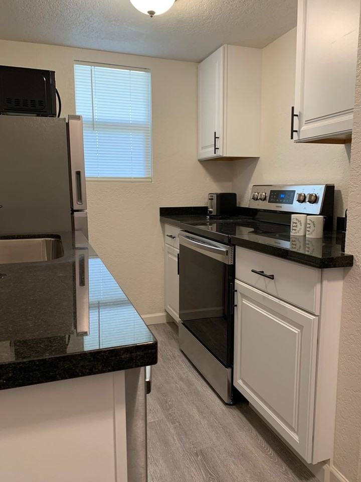 East 12th Townhomes and Apts - Photo 7 of 36