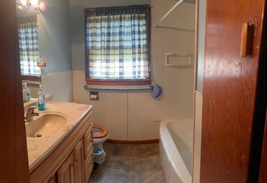 1706 N 15th St - Photo 4 of 8