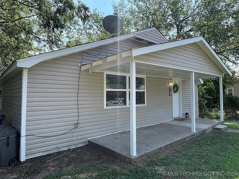 217 E 8th St - Photo 2 of 28