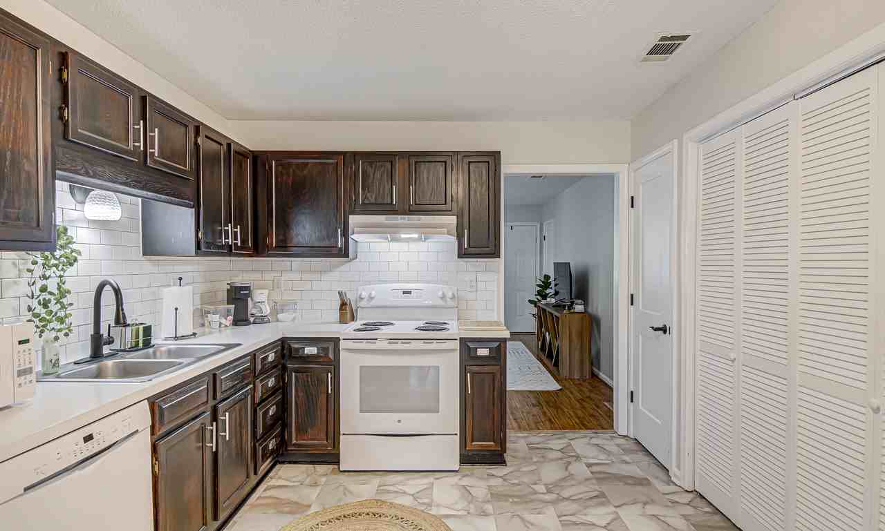 457 James Ct #1 - Photo 2 of 40