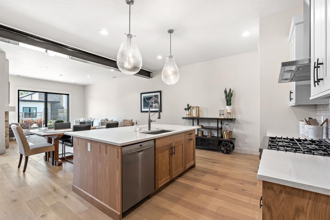 2530 W Iron Coop St #1 - Photo 6 of 31