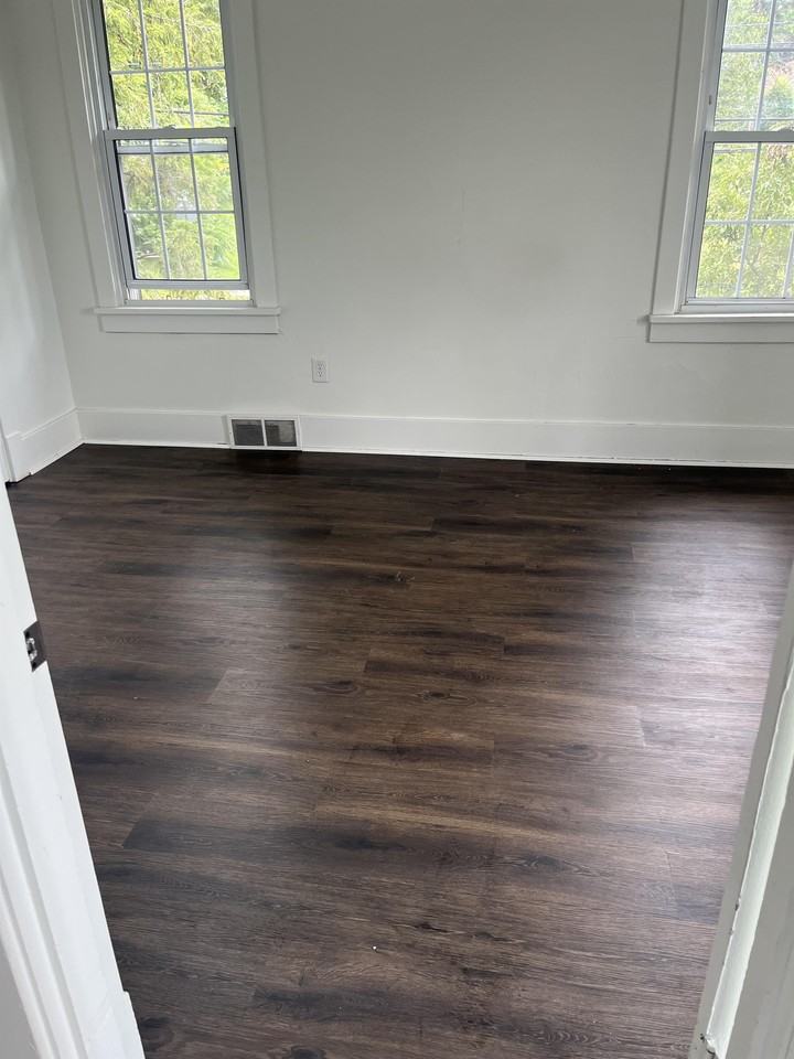 4765 W Newton Rd - Photo 2 of 14