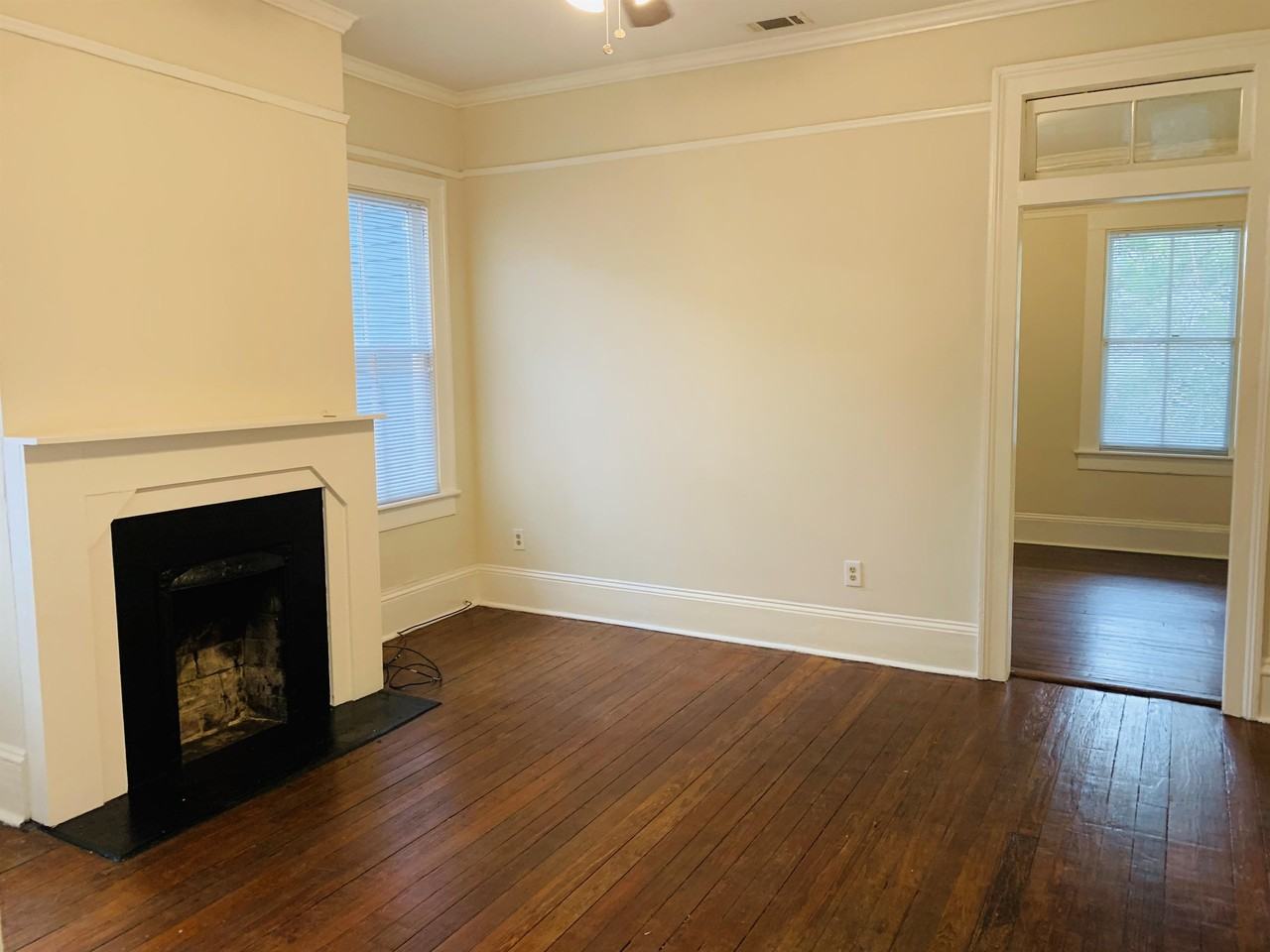 905 Montgomery St #905 - Photo 3 of 30