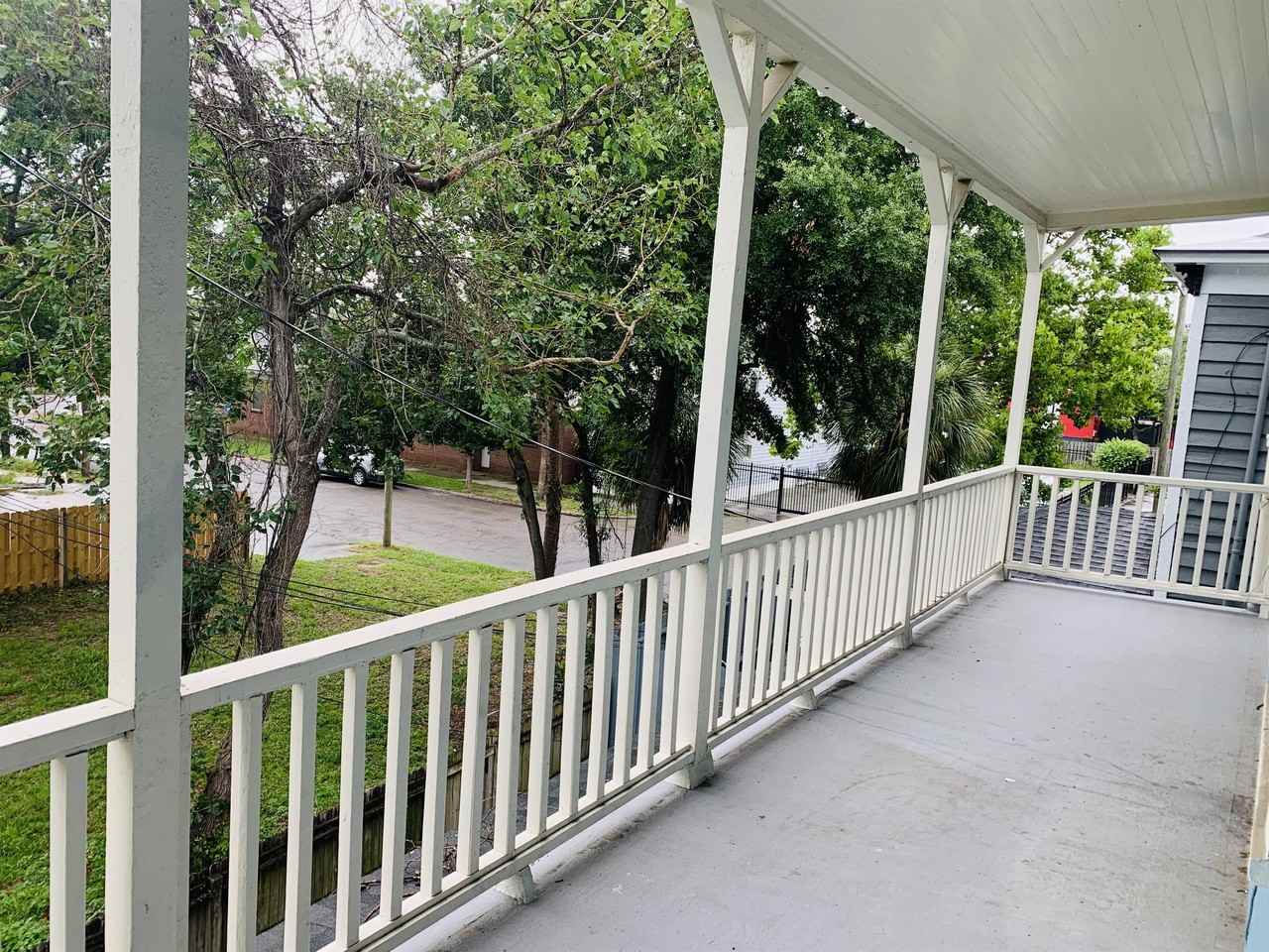 905 Montgomery St #905 - Photo 3 of 30