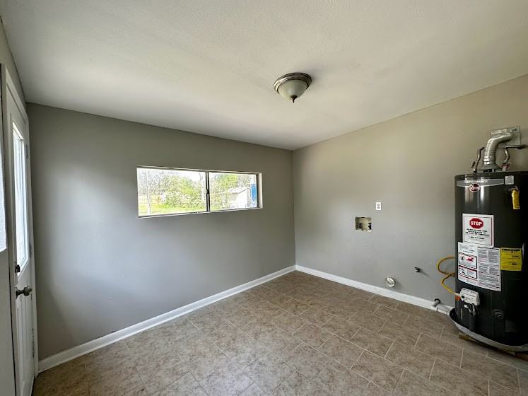 402 Del Norte St - Photo 3 of 12