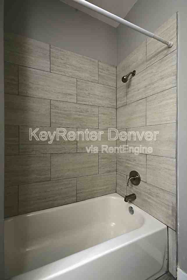 1024 N Lipan St #2 - Photo 3 of 25