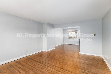 1815 Kings Ct #B - Photo 3 of 30