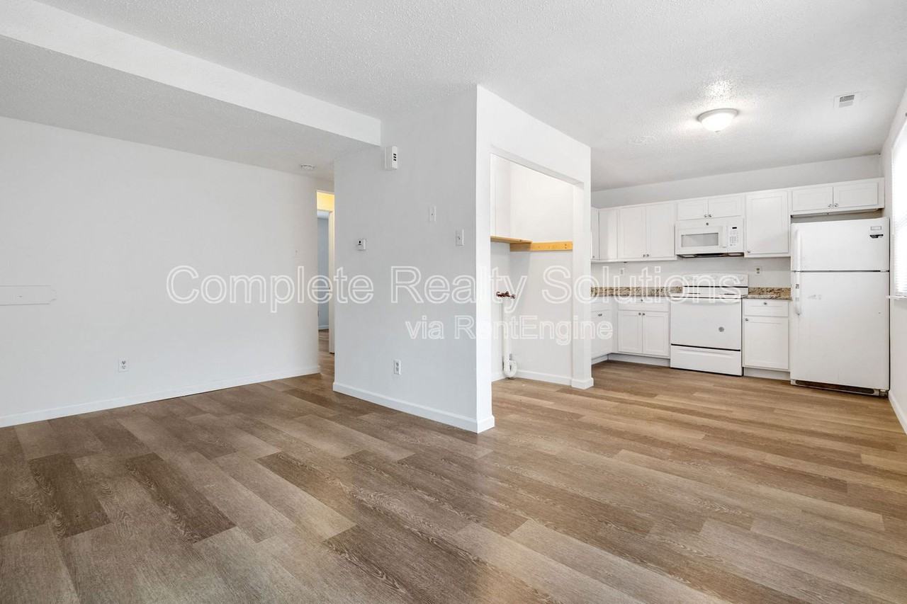 318 Mount Everest Dr #D - Photo 2 of 24