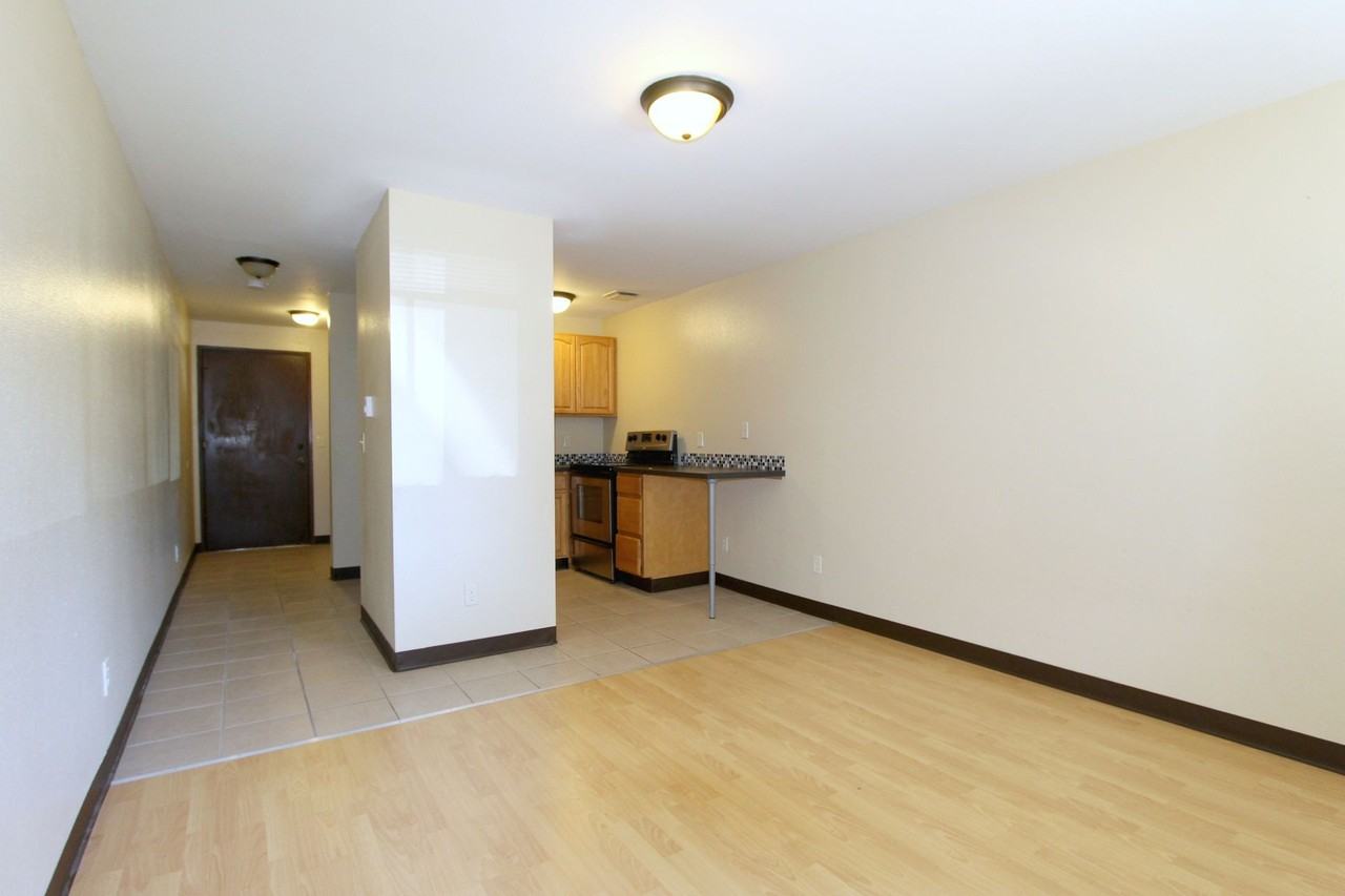 Landmarc - Studios - Photo 4 of 10