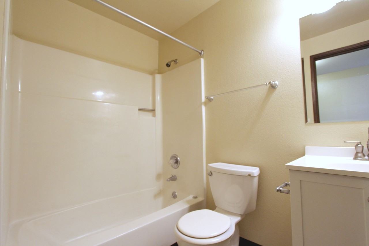 Landmarc - Studios - Photo 7 of 10