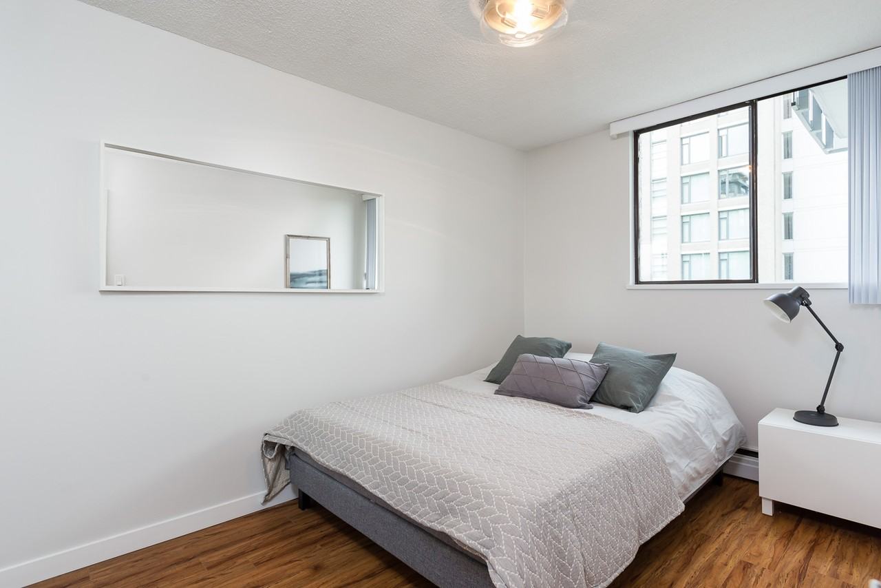 1920 Alberni Street - Photo 5 of 8