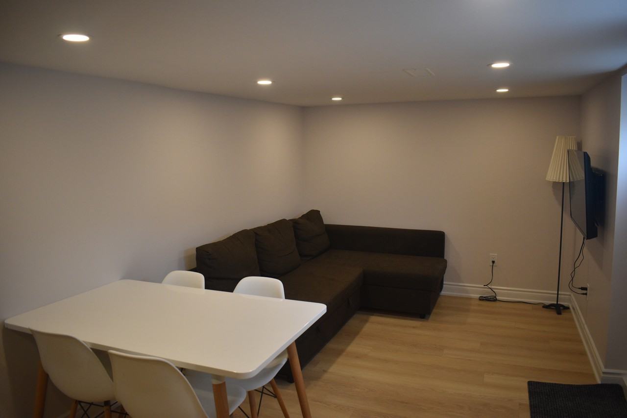335 Nairn Ave - Photo 2 of 10