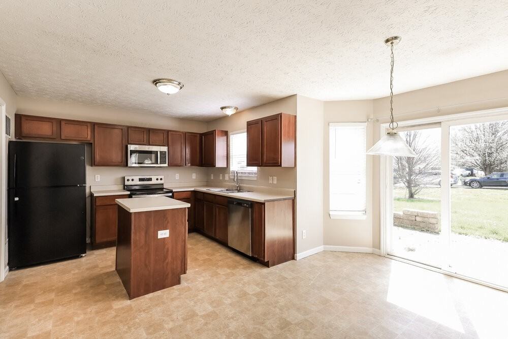 841 Durham Way - Photo 6 of 17