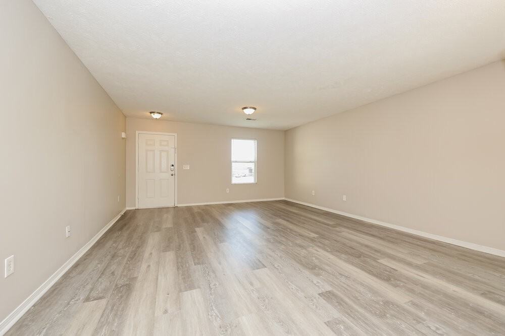 2691 Sutherland Dr - Photo 3 of 16