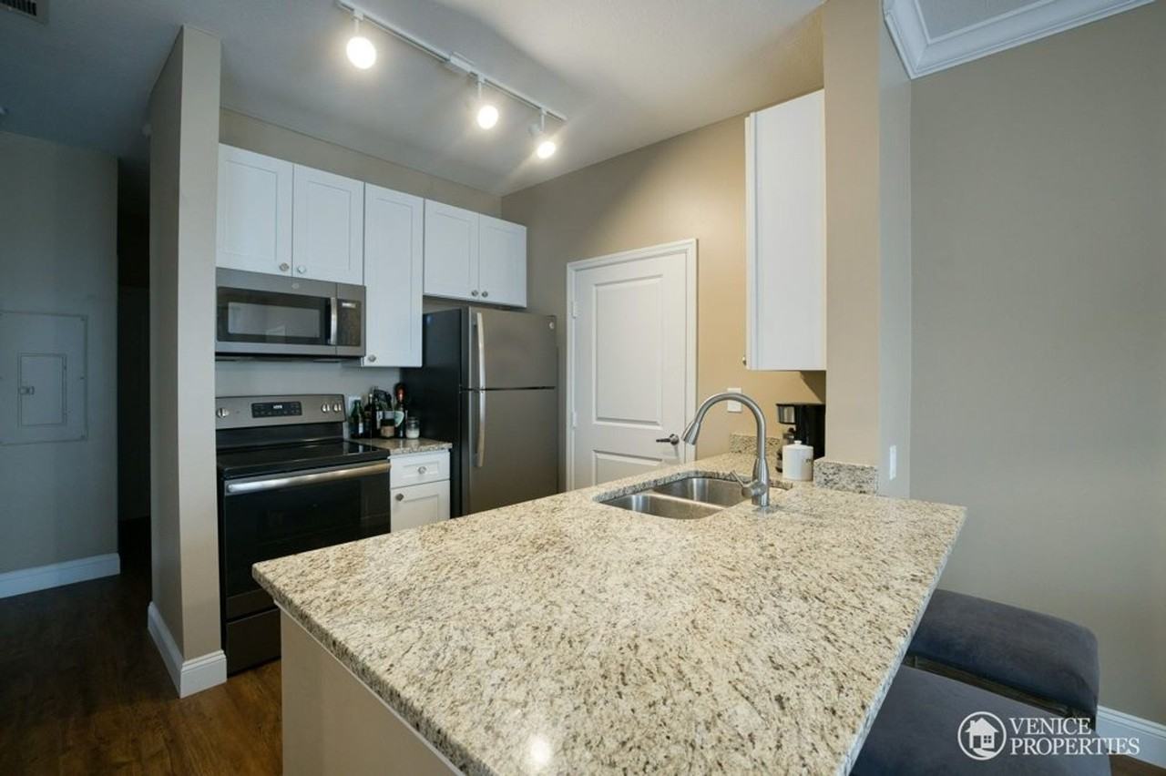 1753 1753 Drayton Court - Photo 5 of 19