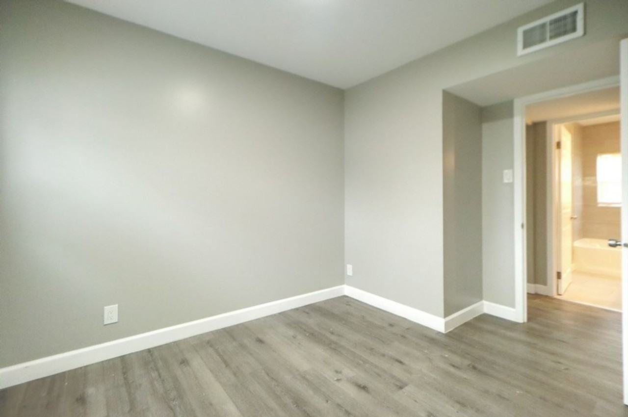 4089 Polk St - Photo 6 of 7