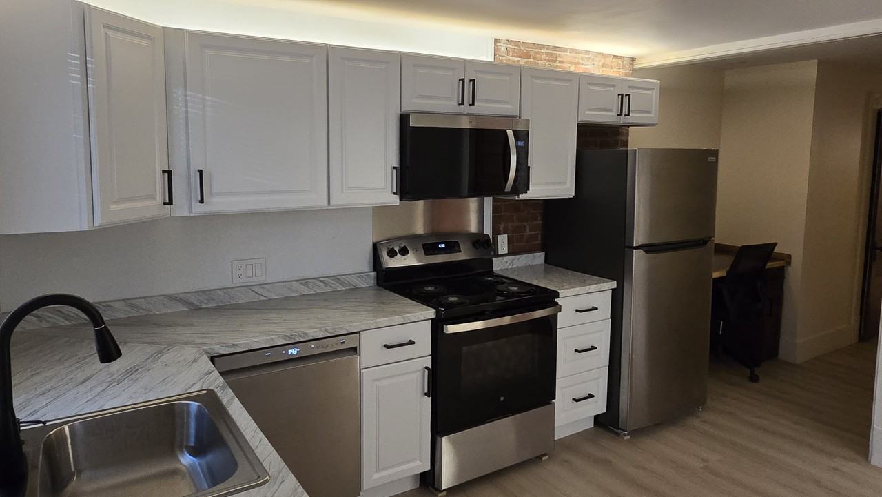 10 Hubbard St #1 - Photo 2 of 12