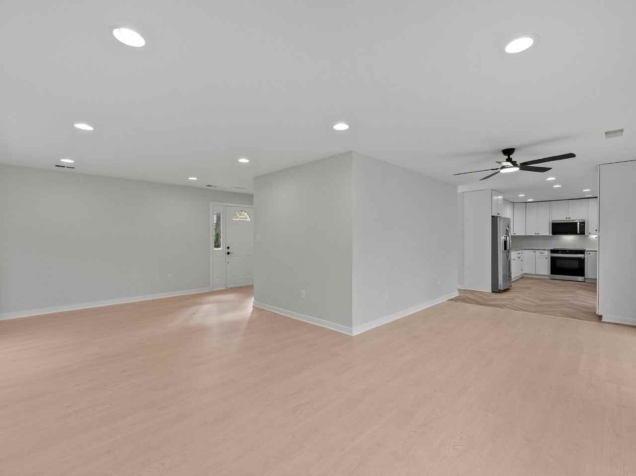 2852 Cedarest Rd - Photo 6 of 41