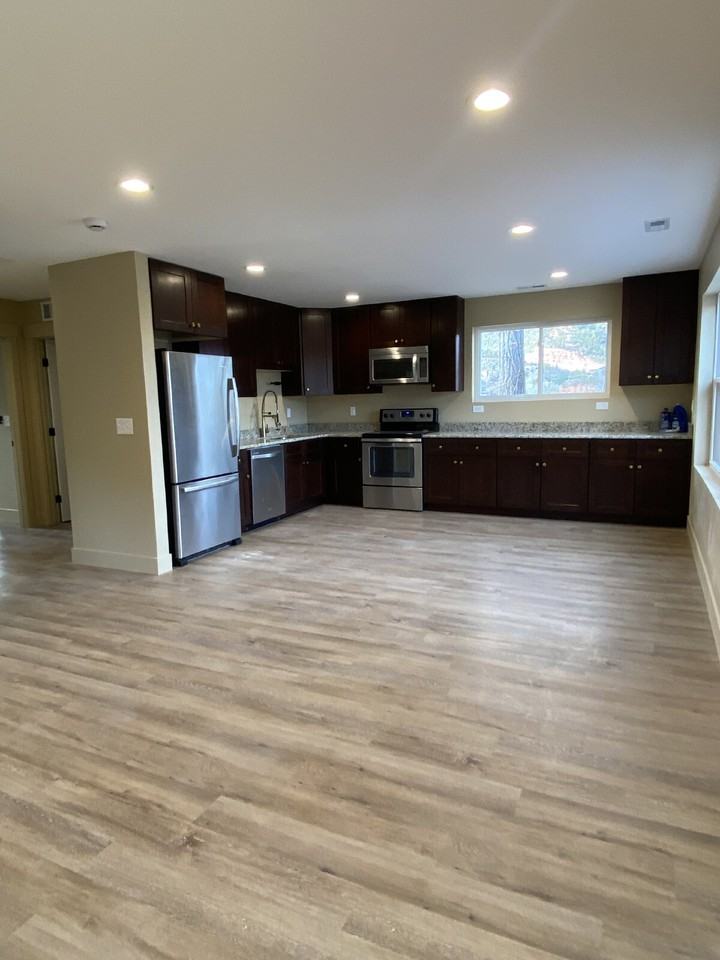 701 Prospect Pl - Photo 7 of 16