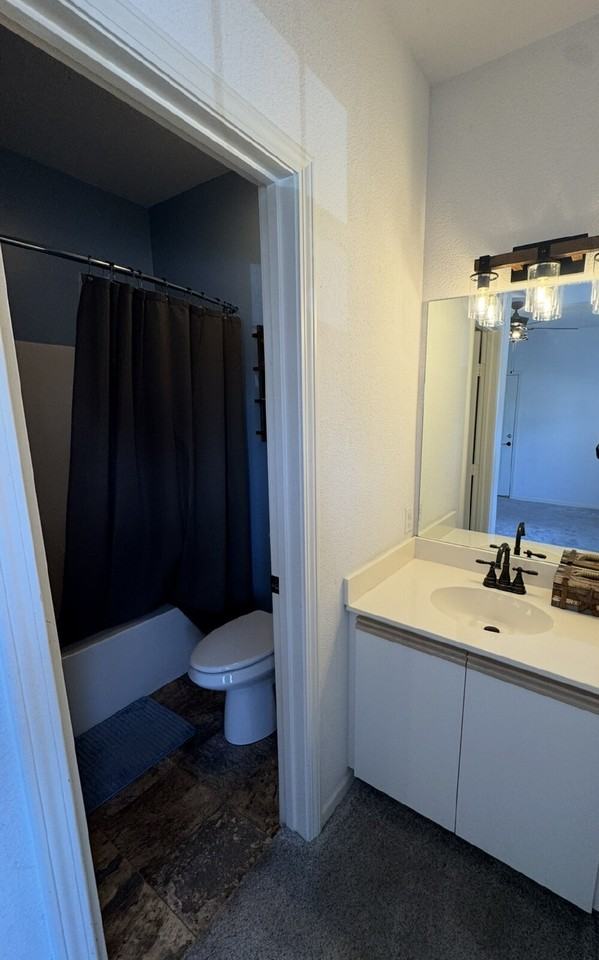 813 Holiday Rdg #H12 - Photo 6 of 28