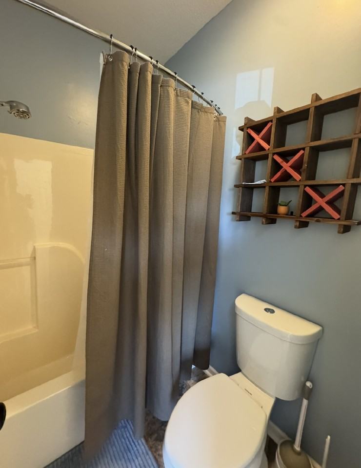 813 Holiday Rdg #H12 - Photo 7 of 28