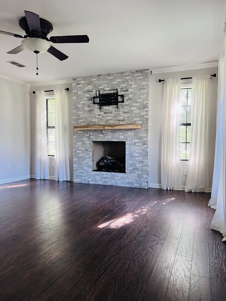 301 White Hall Ave - Photo 2 of 16