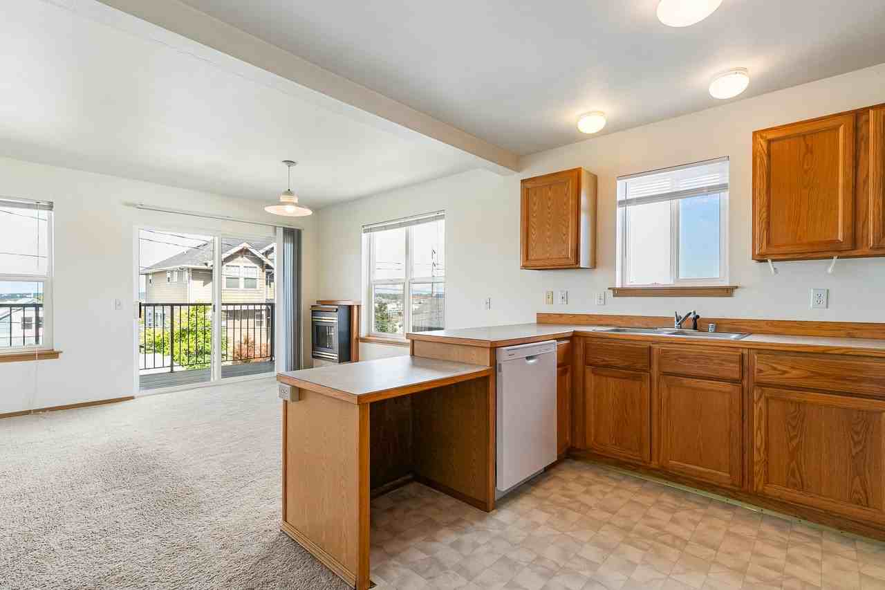 617 North State Street Apartments - Photo 4 of 32