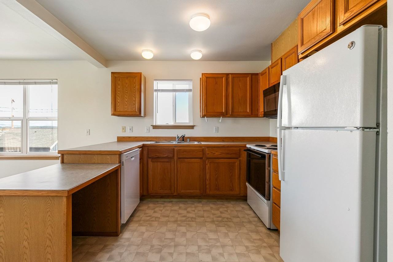 617 North State Street Apartments - Photo 5 of 32