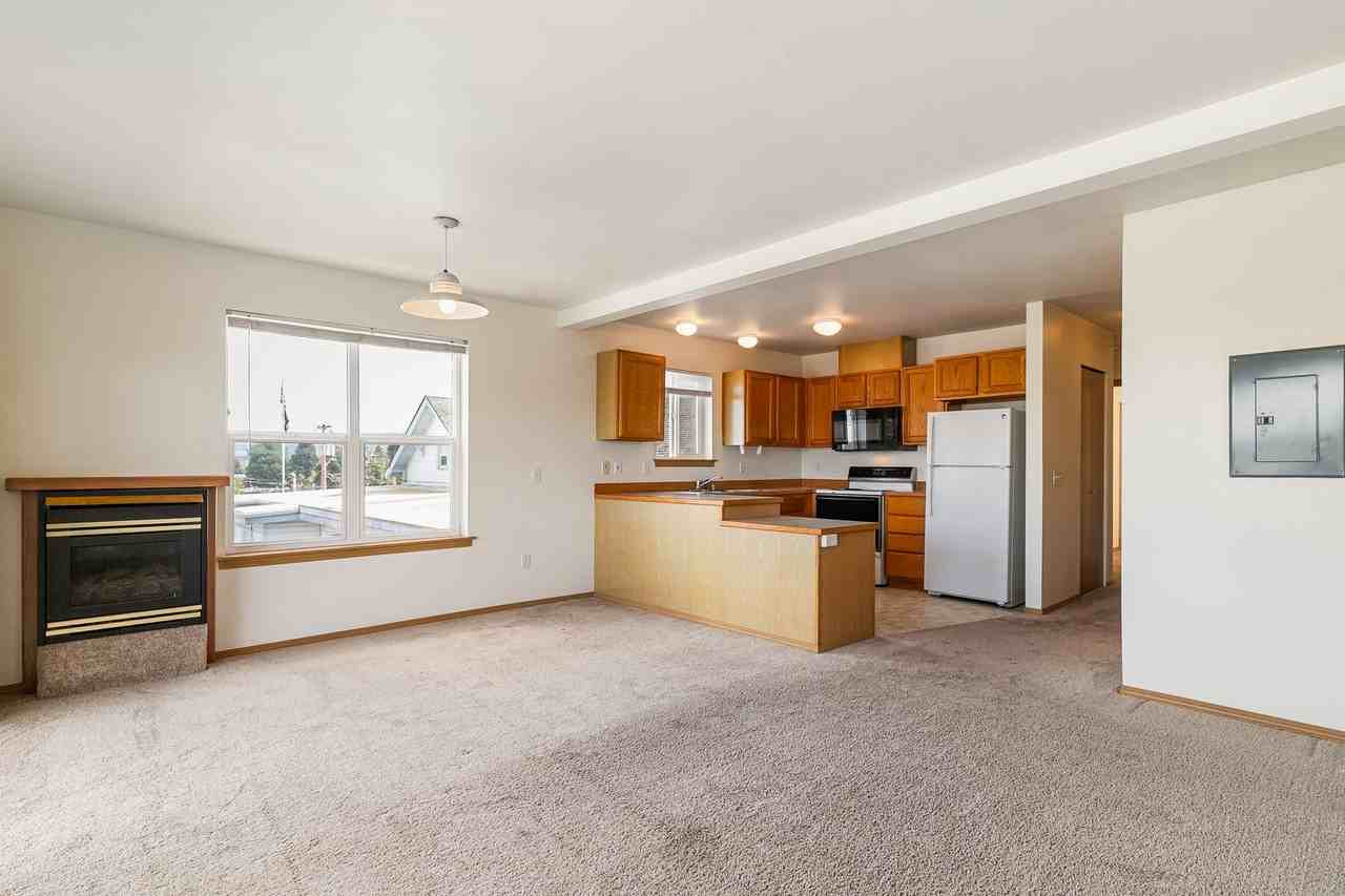 617 North State Street Apartments - Photo 2 of 32